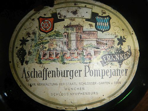 Foto: Etikett Bocksbeutel Wein, Aschaffenburger Pompejaner 1955 Foto: Etikett Bocksbeutel Wein, Aschaffenburger Pompejaner 1955