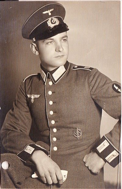 Foto: Gustl Müller als Soldat in Schmuckuniform, 1939