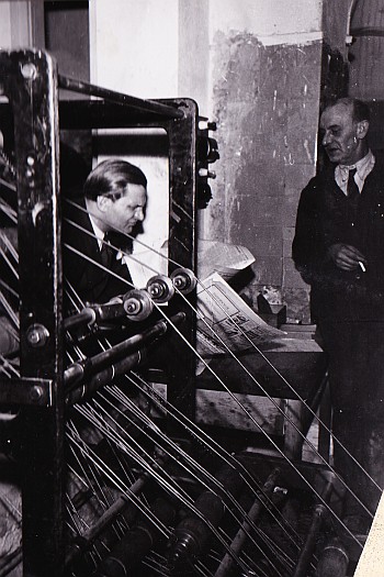 Foto der neuen Rotationsdruckmaschine Main-Echo 1951
